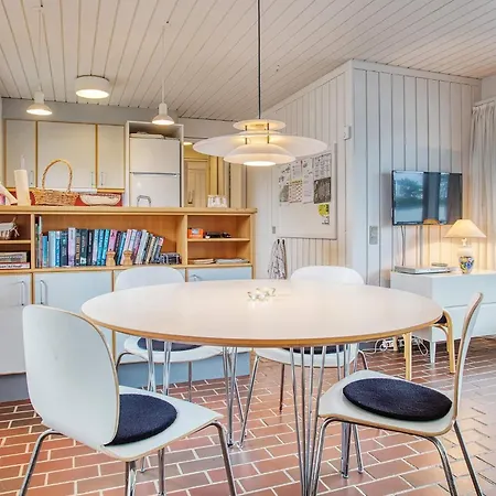 Secluded Retreat In Rodhus-by Traum *